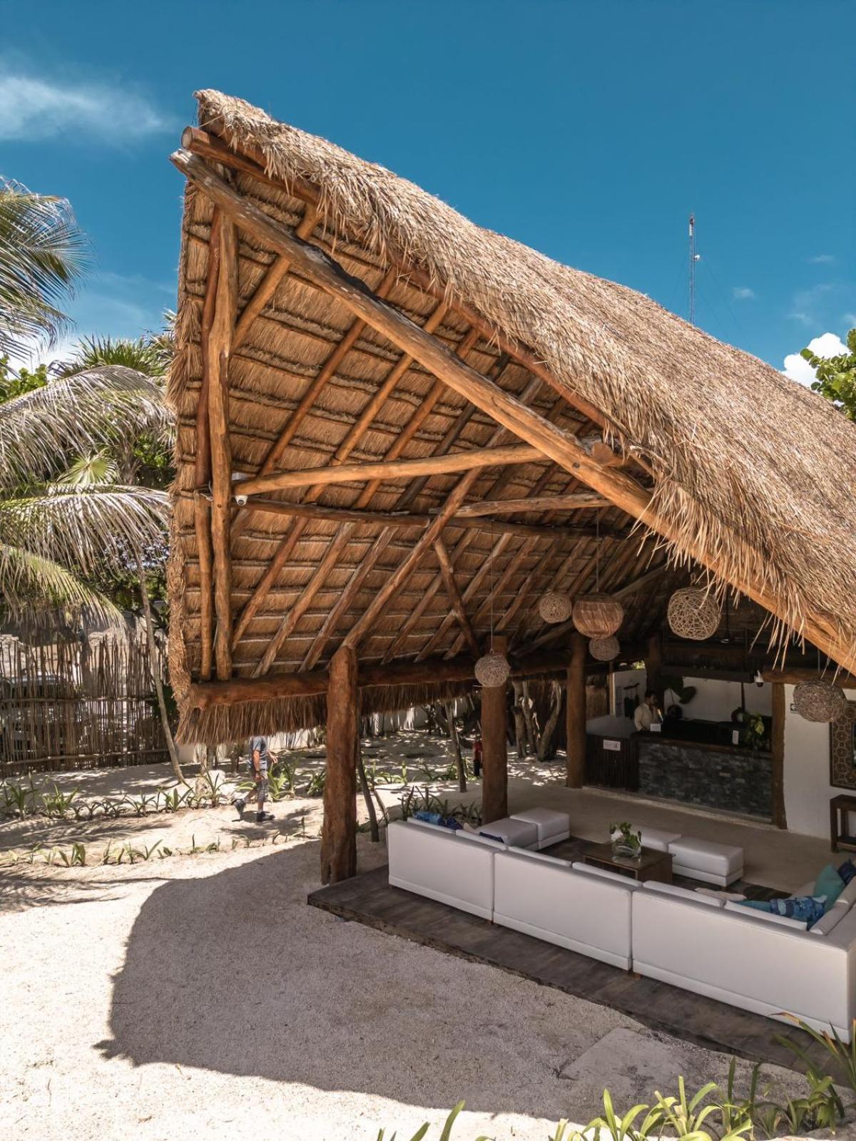 Niken Beachfront Tulum Hotel Exterior photo