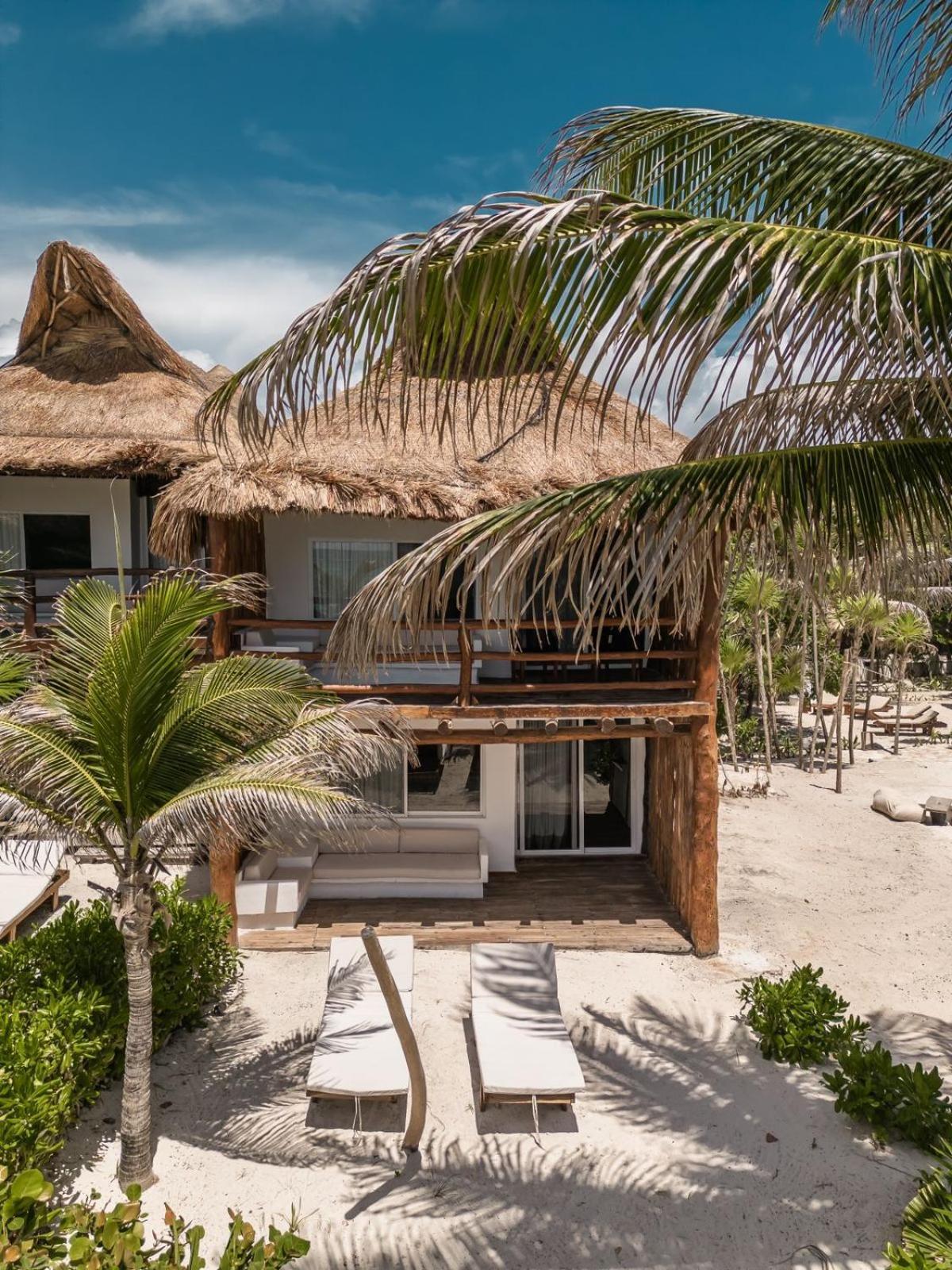 Niken Beachfront Tulum Hotel Exterior photo