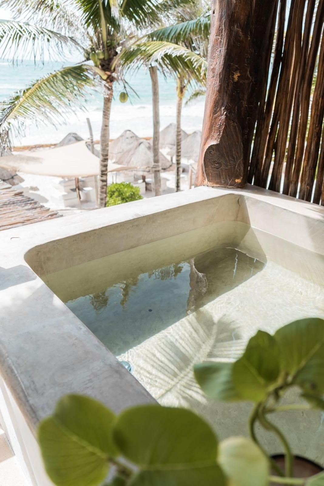 Niken Beachfront Tulum Hotel Exterior photo